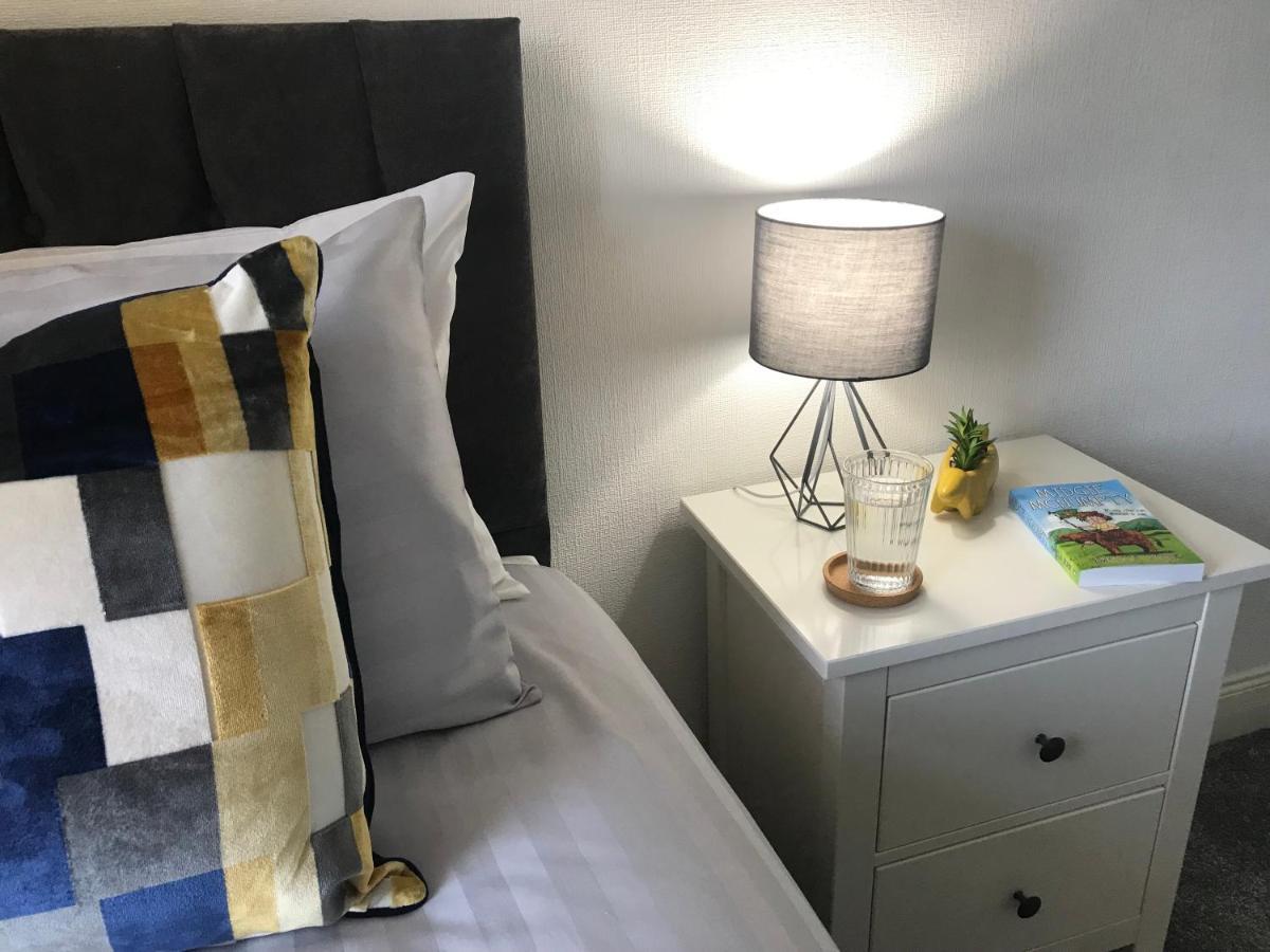 Appartamento Fantastic 2 Bed Flat In Dunblane High Street Esterno foto